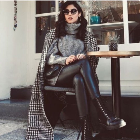 Zara Faux Leather Leggings - Picture 2 of 7